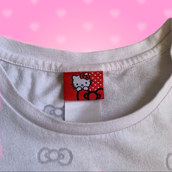 2011 hello kitty by sanrio graphic tshirt - Picture 4 of 4
